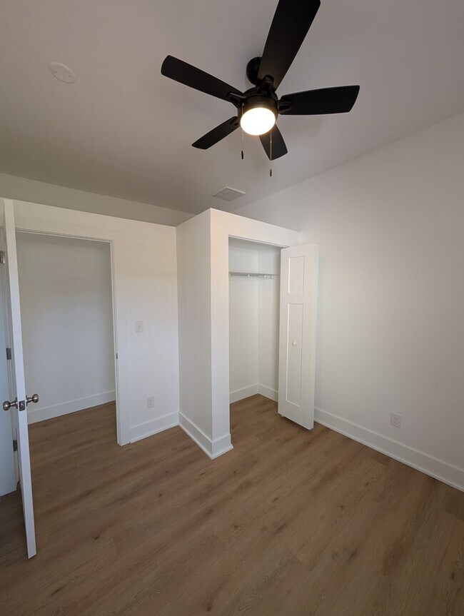 Building Photo - Barnardsville Rental!