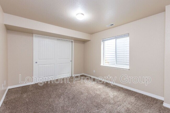 Building Photo - 2650 Bridle Dr