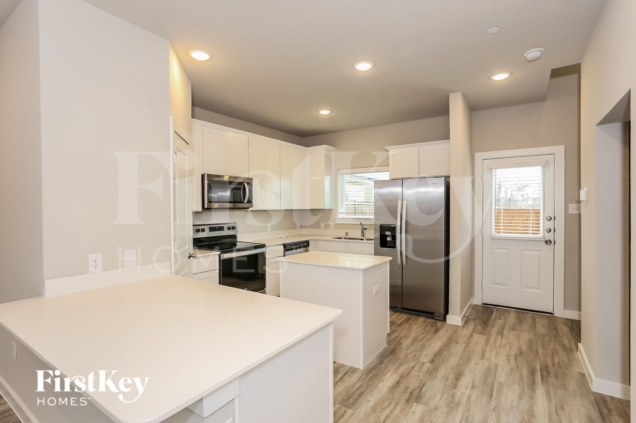 Building Photo - 339 Niki Dr