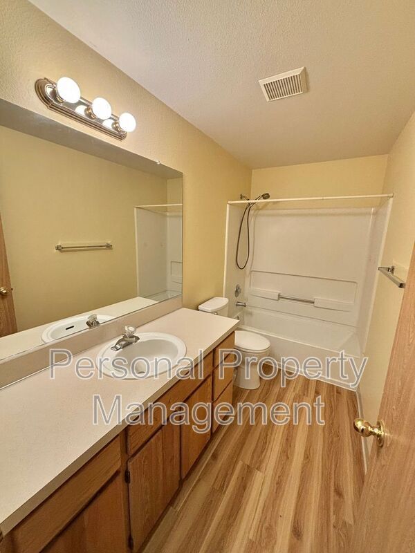 Building Photo - 1414 Brandt Rd