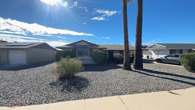 Building Photo - 2 Bedroom - 2 Bath - 1400 Sq. Ft. Home - 55+ Community in Sun City