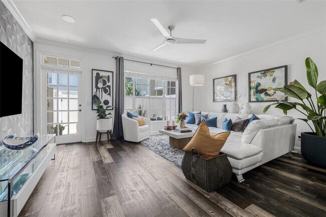 Building Photo - 313 Inner Harbour Cir