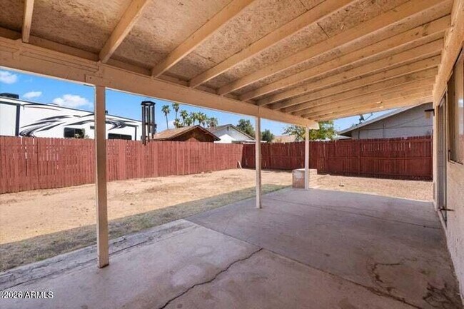 Building Photo - 5656 W Alice Ave