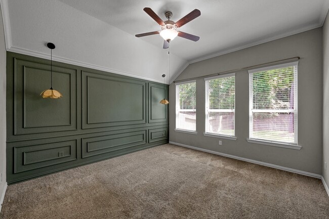 Building Photo - 122 S Bearkat Ct