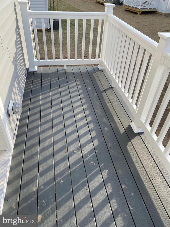 Building Photo - 232 Red Leaf Ln