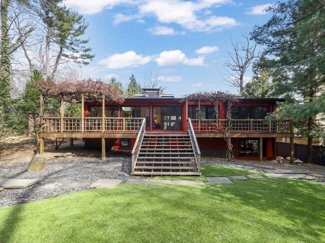 Building Photo - 38 Cumberland Ave