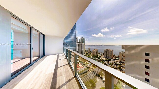 Building Photo - 1451 Brickell Ave