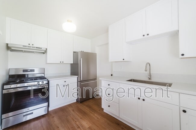 Building Photo - 1734 Serrano St