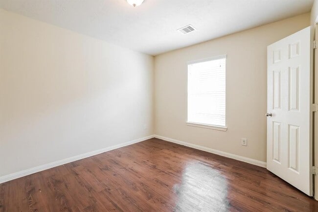 Building Photo - 16450 Eton Brook Ln