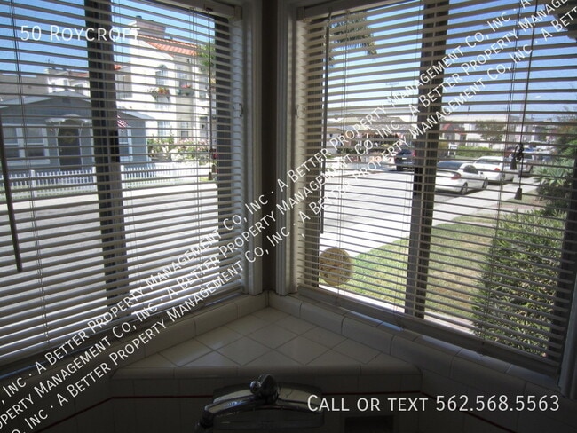 Building Photo - 50 Roycroft-