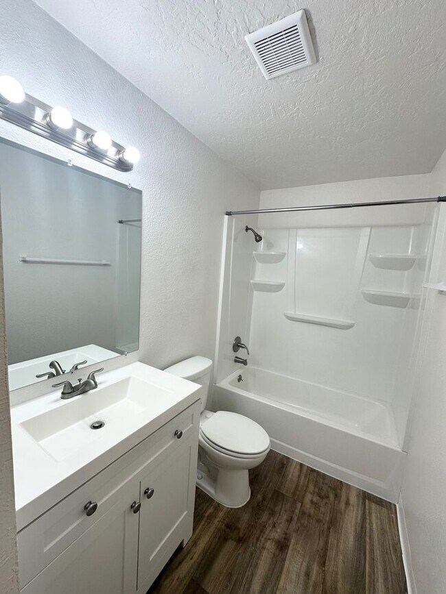 Building Photo - 218 N Michigan Ave