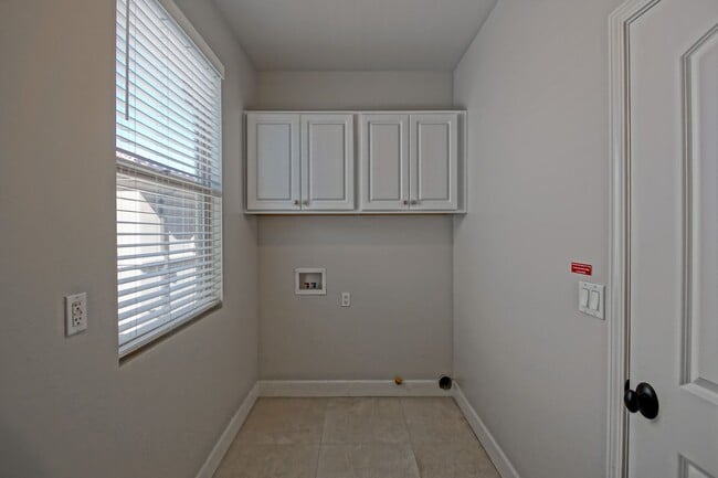 Building Photo - BUILT IN 2019: SPACIOUS & BRIGHT, DETACHED TOWNHOUSE W/ 2-CAR GARAGE & FENCED YARD IN GREAT RESID...