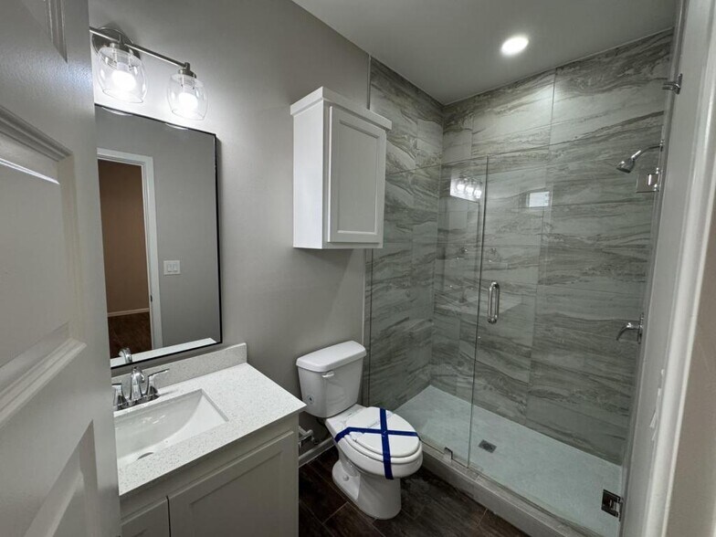 Building Photo - 1312 W Sucre Dr