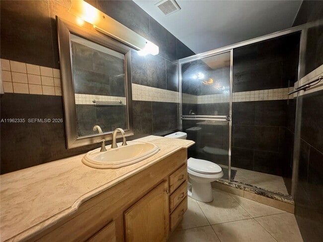 Building Photo - 6375 SW 136th Ct