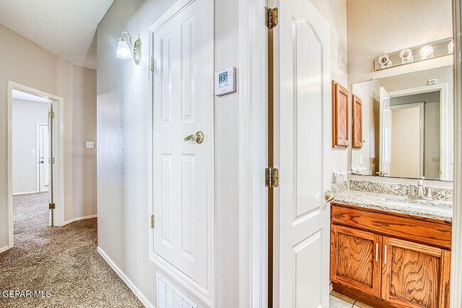 Building Photo - 6076 Los Siglos Dr