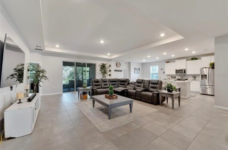 Building Photo - 14069 Wineberry Dr