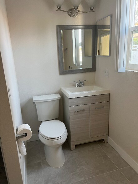 Building Photo - 6612 Light Breeze Dr