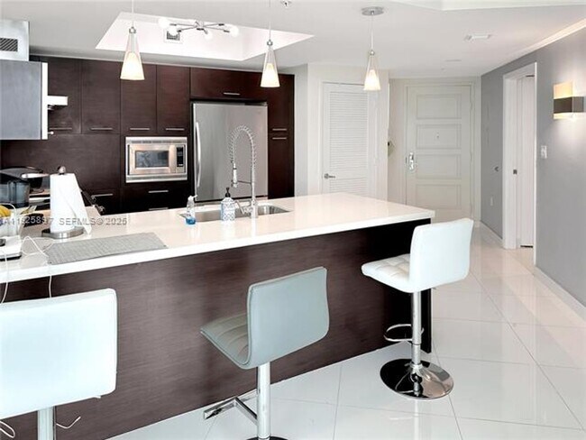 Building Photo - 250 Sunny Isles Blvd