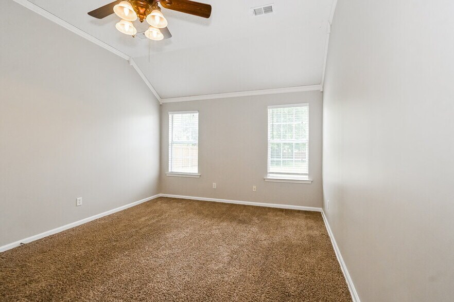 Building Photo - 11627 Mahogany Dr
