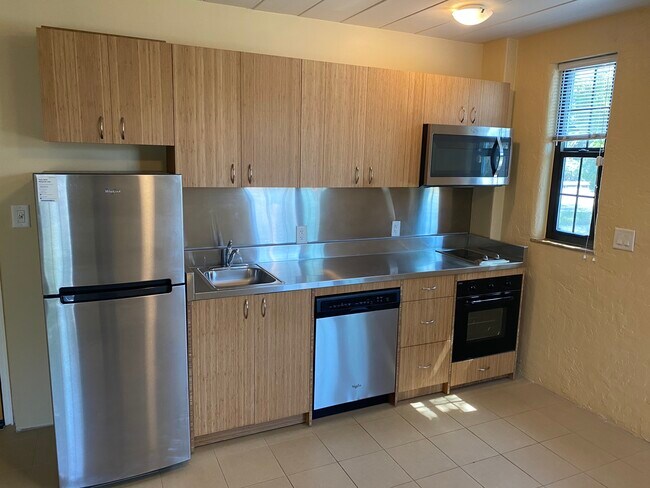 1 BD Kitchen - Prince Gregor Apartments