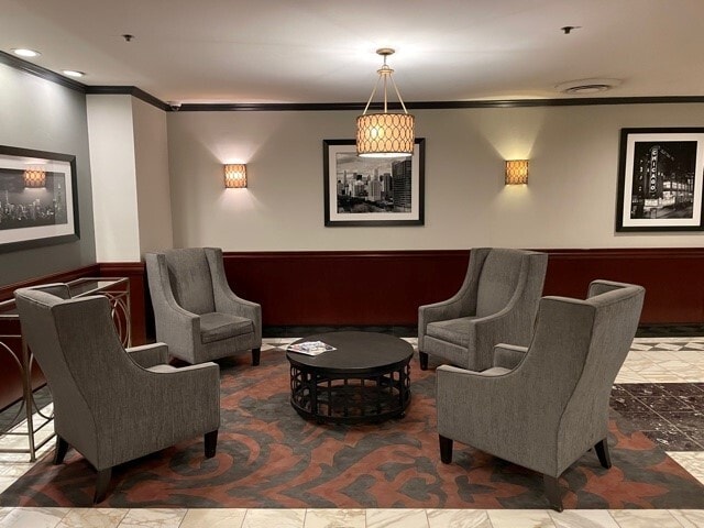 Building Photo - 40 E 9th St