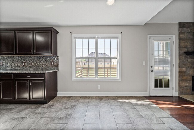 Building Photo - Pet Friendly Four Bedroom with Basement!