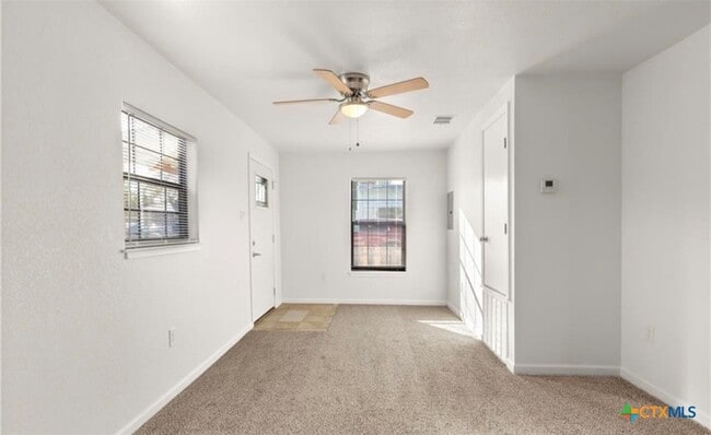 Building Photo - 409 S Saunders St