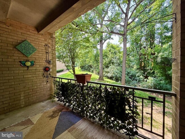 Building Photo - 12204 Braxfield Ct