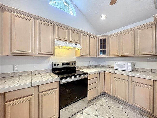 Building Photo - 332 Harris Ave