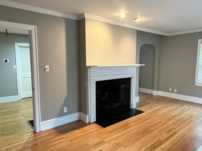 Building Photo - 705 Ideal Way