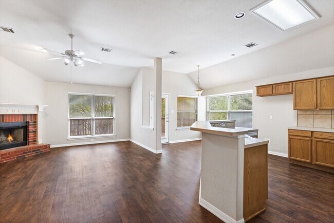 Building Photo - 1318 Coronado Blvd