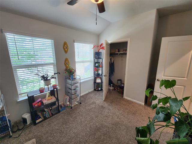 Building Photo - 9240 Castorian Dr