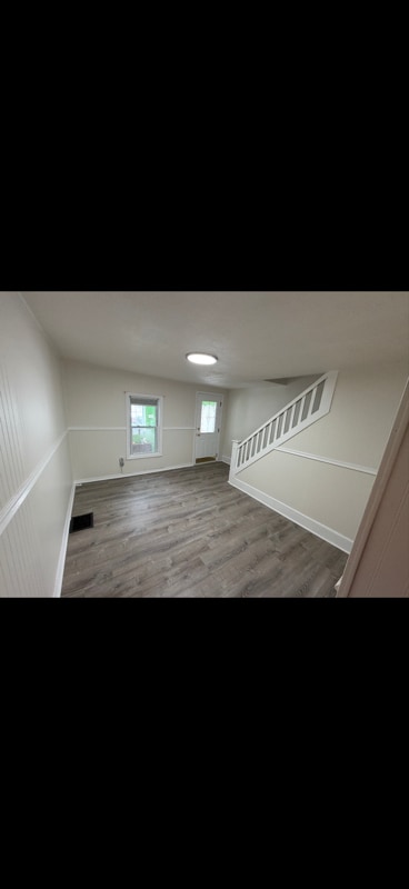 Building Photo - 191 Parkinson Ave