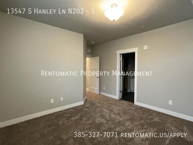 Building Photo - 13547 S Hanley Ln