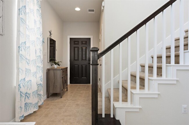 Building Photo - 5404 Traviston Dr