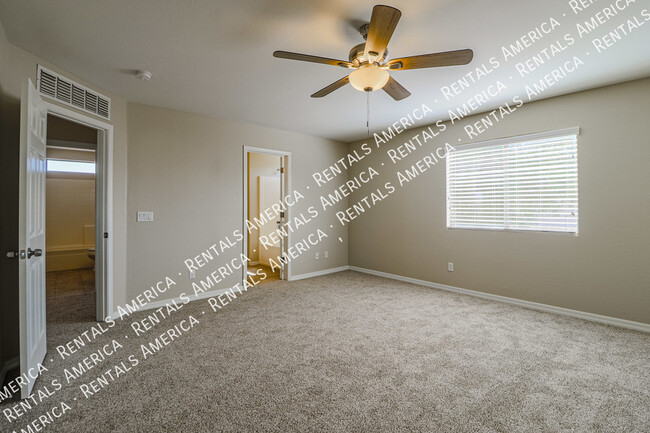 Building Photo - $500 off the 1st full month's rent with a ...