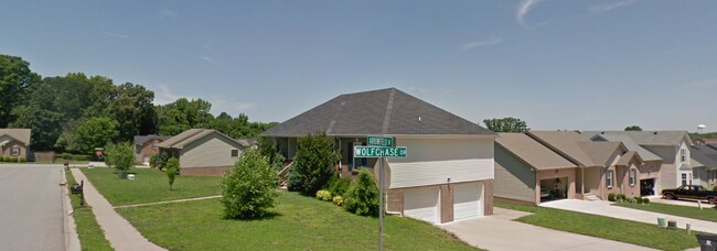 Building Photo - 716 Arrowfield Dr