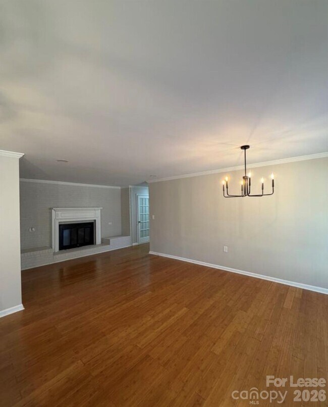 Building Photo - 4201 University Dr