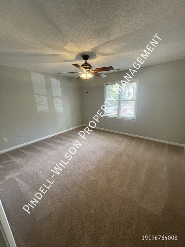 Building Photo - 6527 English Oaks Dr