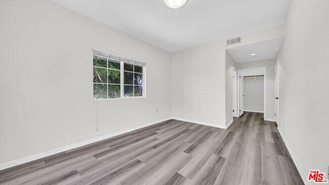 Building Photo - 1408 W Washington Blvd