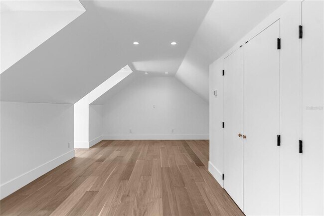 Building Photo - 1814 Barker Dr