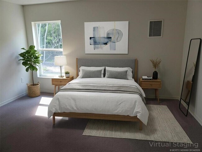 Building Photo - 611 SW McComb Ave