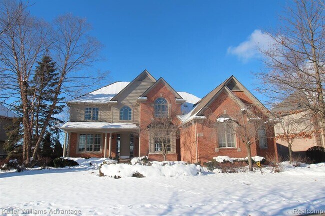 Primary Photo - 18547 Clairmont Cir E