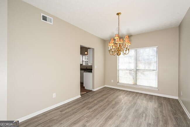 Building Photo - 4969 Wedgewood Pl