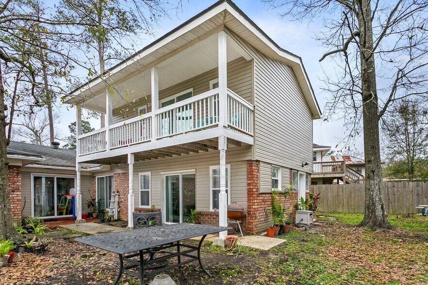 Building Photo - 2942 Palm Cir