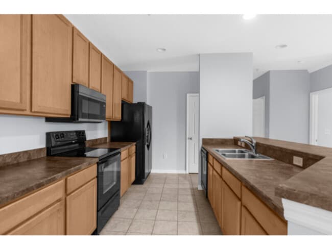 Building Photo - 5938 Summerhill - 2 beds - OPEN HOUSE - 10...
