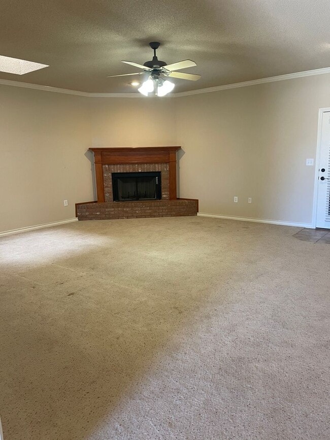 Building Photo - 4 Bedroom in Bacon Crest