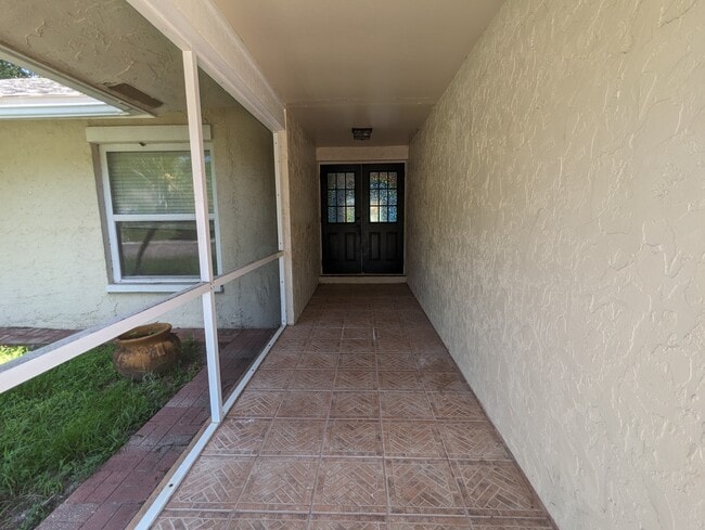 Building Photo - 2701 Wendover Ter