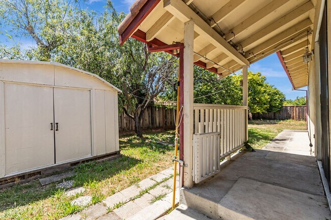 Building Photo - Spacious 4-Bedroom Home in Prime Milpitas