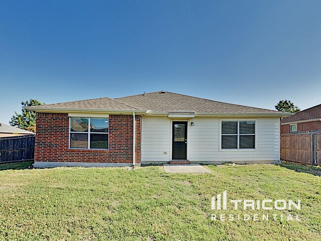 Building Photo - 704 River Run Dr